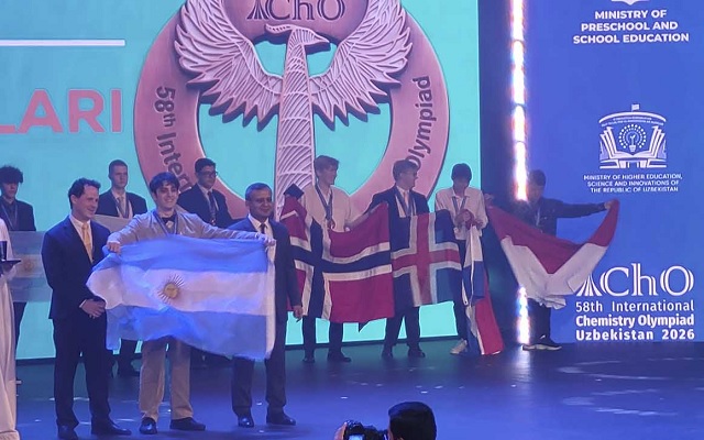 HISTÓRICA ACTUACIÓN DEL EQUIPO ARGENTINO EN LA OLIMPIADA INTERNACIONAL DE QUÍMICA
