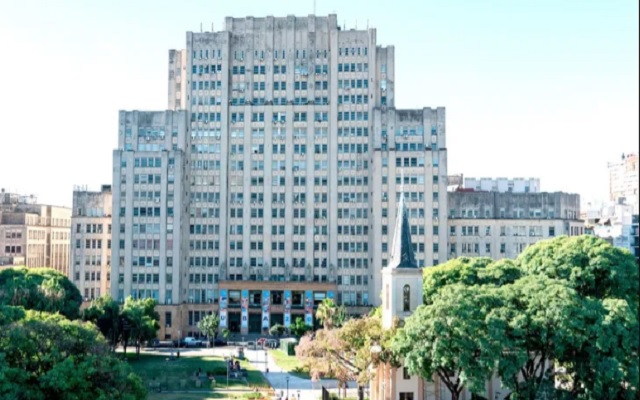 Por falta de presupuesto, la Facultad de Medicina de la UBA cortó la luz